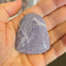 Load image into Gallery viewer, Lavender Jade Arch Palmstone