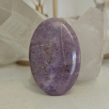 Load image into Gallery viewer, Lavender Jade Palmstone