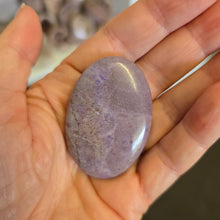 Load image into Gallery viewer, Lavender Jade Palmstone