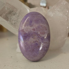 Load image into Gallery viewer, Lavender Jade Palmstone