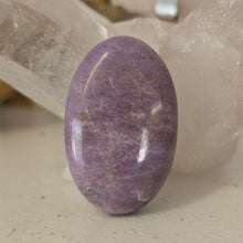 Load image into Gallery viewer, Lavender Jade Palmstone