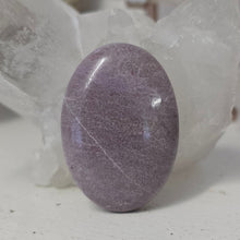 Load image into Gallery viewer, Lavender Jade Palmstone