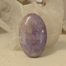 Load image into Gallery viewer, Lavender Jade Palmstone