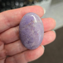 Load image into Gallery viewer, Lavender Jade Palmstone