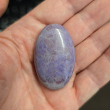 Load image into Gallery viewer, Lavender Jade Palmstone