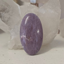 Load image into Gallery viewer, Lavender Jade Palmstone