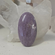 Load image into Gallery viewer, Lavender Jade Palmstone