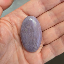 Load image into Gallery viewer, Lavender Jade Palmstone