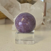 Load image into Gallery viewer, Lavender Jade Sphere
