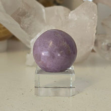 Load image into Gallery viewer, Lavender Jade Sphere