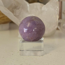 Load image into Gallery viewer, Lavender Jade Sphere