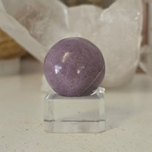Load image into Gallery viewer, Lavender Jade Sphere
