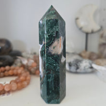 Load image into Gallery viewer, Moss Agate Tower
