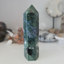 Load image into Gallery viewer, Moss Agate Tower