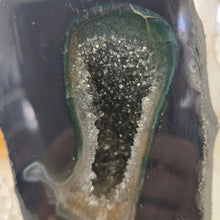 Load image into Gallery viewer, Amethyst Agate Cathedral