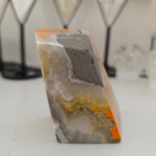 Load image into Gallery viewer, Bumblebee Jasper Freeform