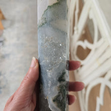 Load image into Gallery viewer, Moss Agate Tower