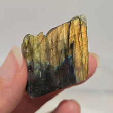 Load image into Gallery viewer, Labradorite Slab