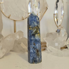 Load image into Gallery viewer, Blue Kyanite Tower