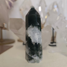 Load image into Gallery viewer, Moss Agate Tower