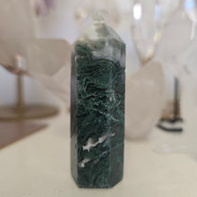 Load image into Gallery viewer, Moss Agate Tower