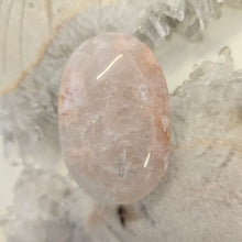 Load image into Gallery viewer, Flower Agate Palmstone