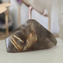 Load image into Gallery viewer, Rutile Quartz Freeform