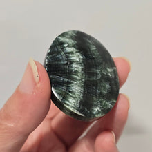 Load image into Gallery viewer, Seraphinite Palmstone