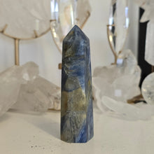 Load image into Gallery viewer, Blue Kyanite Tower