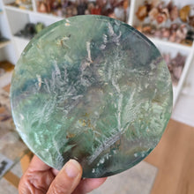 Load image into Gallery viewer, Feather Fluorite Spinning Table