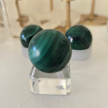 Load image into Gallery viewer, Malachite Sphere