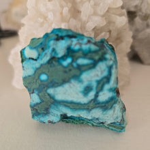Load image into Gallery viewer, Chrysocolla Malachite