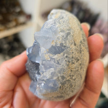 Load image into Gallery viewer, Celestite Cluster Egg