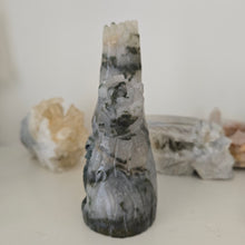 Load image into Gallery viewer, Moss Agate Owl in Tree Stump