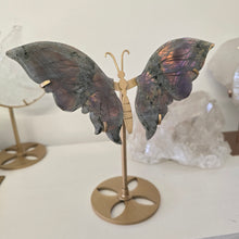 Load image into Gallery viewer, Purple Labradorite Wings