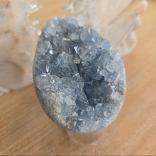 Load image into Gallery viewer, Celestite Cluster Egg