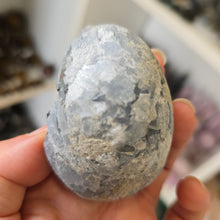 Load image into Gallery viewer, Celestite Cluster Egg