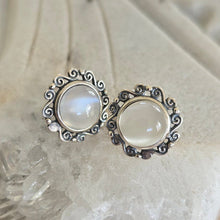 Load image into Gallery viewer, Moonstone Sterling Silver Filigree Stud Ear-ring - Round