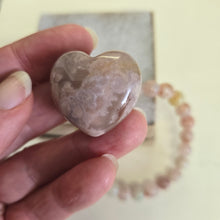 Load image into Gallery viewer, Flower Agate Bracelet and Heart Boxset