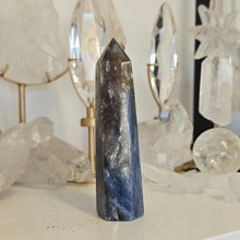 Load image into Gallery viewer, Blue Kyanite Tower