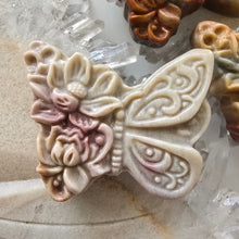 Load image into Gallery viewer, Alashan Agate Lotus Flower Butterfly