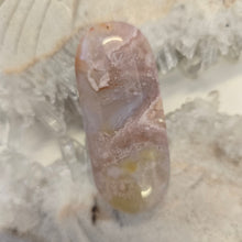 Load image into Gallery viewer, Flower Agate Palmstone