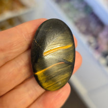 Load image into Gallery viewer, Mara Mamba Tiger's Eye Palmstone