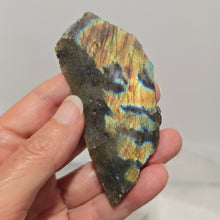 Load image into Gallery viewer, Labradorite Slab