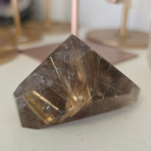 Load image into Gallery viewer, Rutile Quartz Freeform