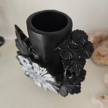 Load image into Gallery viewer, Chrysanthemum Stone Vase