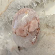 Load image into Gallery viewer, Flower Agate Palmstone