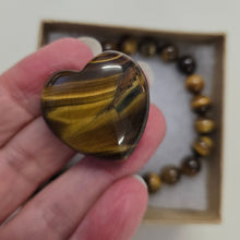 Load image into Gallery viewer, Tiger's Eye Bracelet and Heart Boxset
