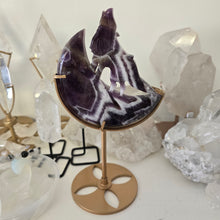 Load image into Gallery viewer, Chevron Amethyst Moon Howling Wolf