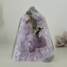 Load image into Gallery viewer, Amethyst Agate Freeform